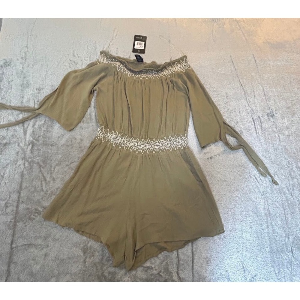 Ace Fashion Shorts Romper‎ Womens Medium Olive NWT